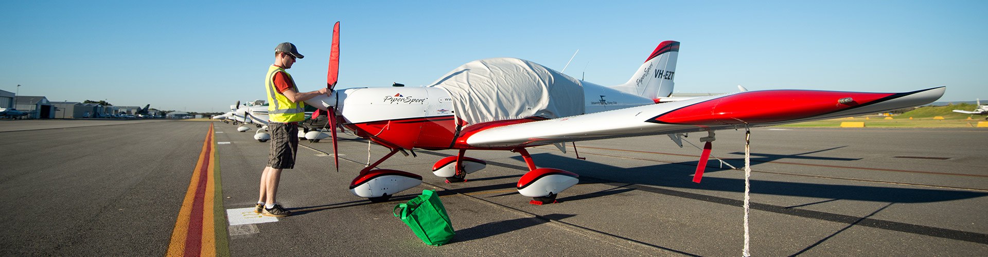 ezt-pre-flight-checks-university-flying-club-jandakot-airport-learn-to-fly-vh-ezt-pipersport-sportscruiser-csa-lsa-rpl-ppl-recreational-pilot-licence