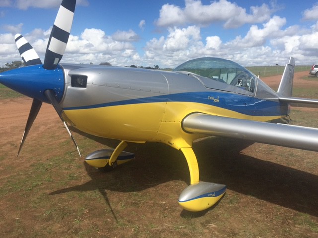valley view 2015 geraldton northern gully vintage fly in airshow extra