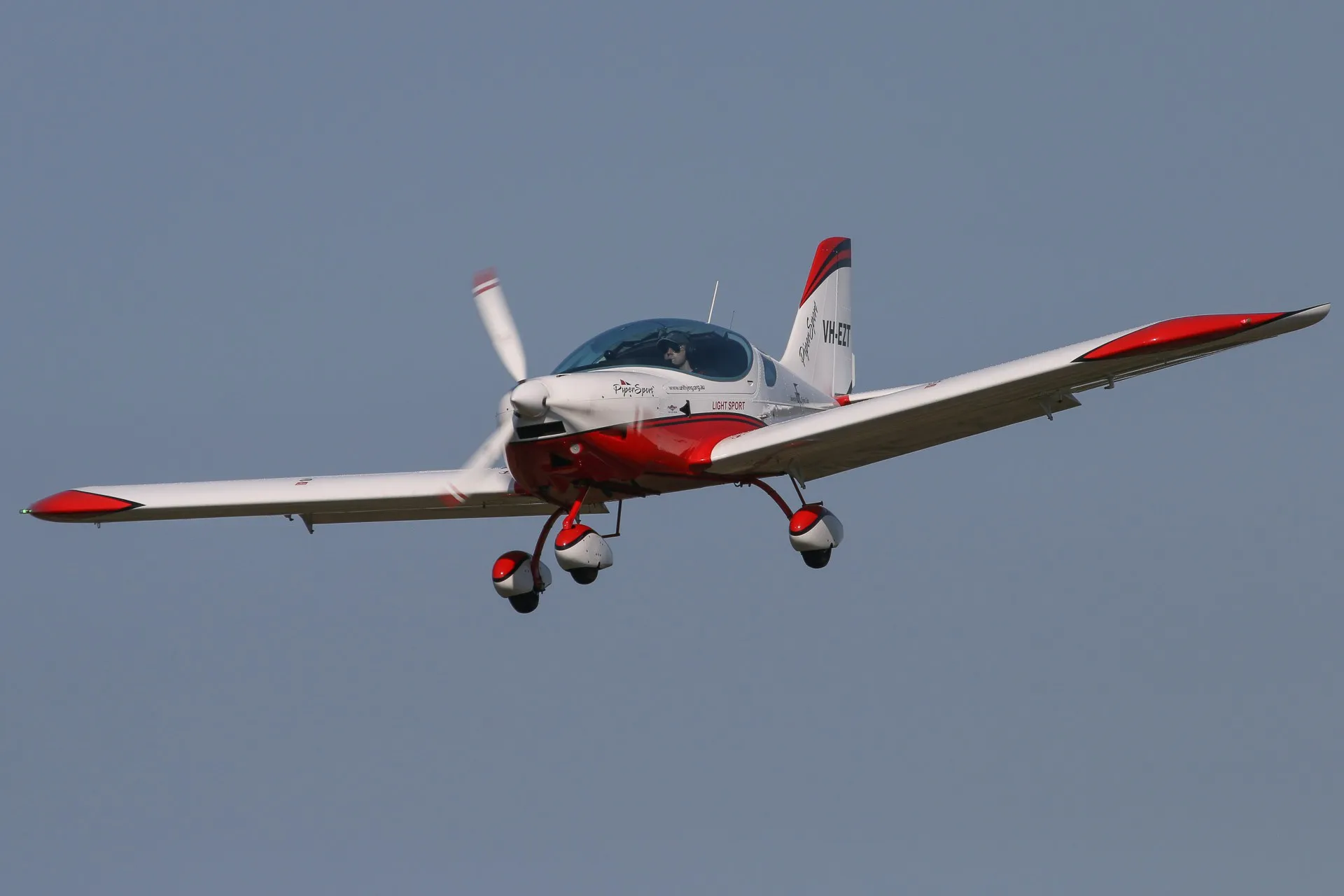 EZT landing at YSEN Serpentine Airfield 2015 Fly In