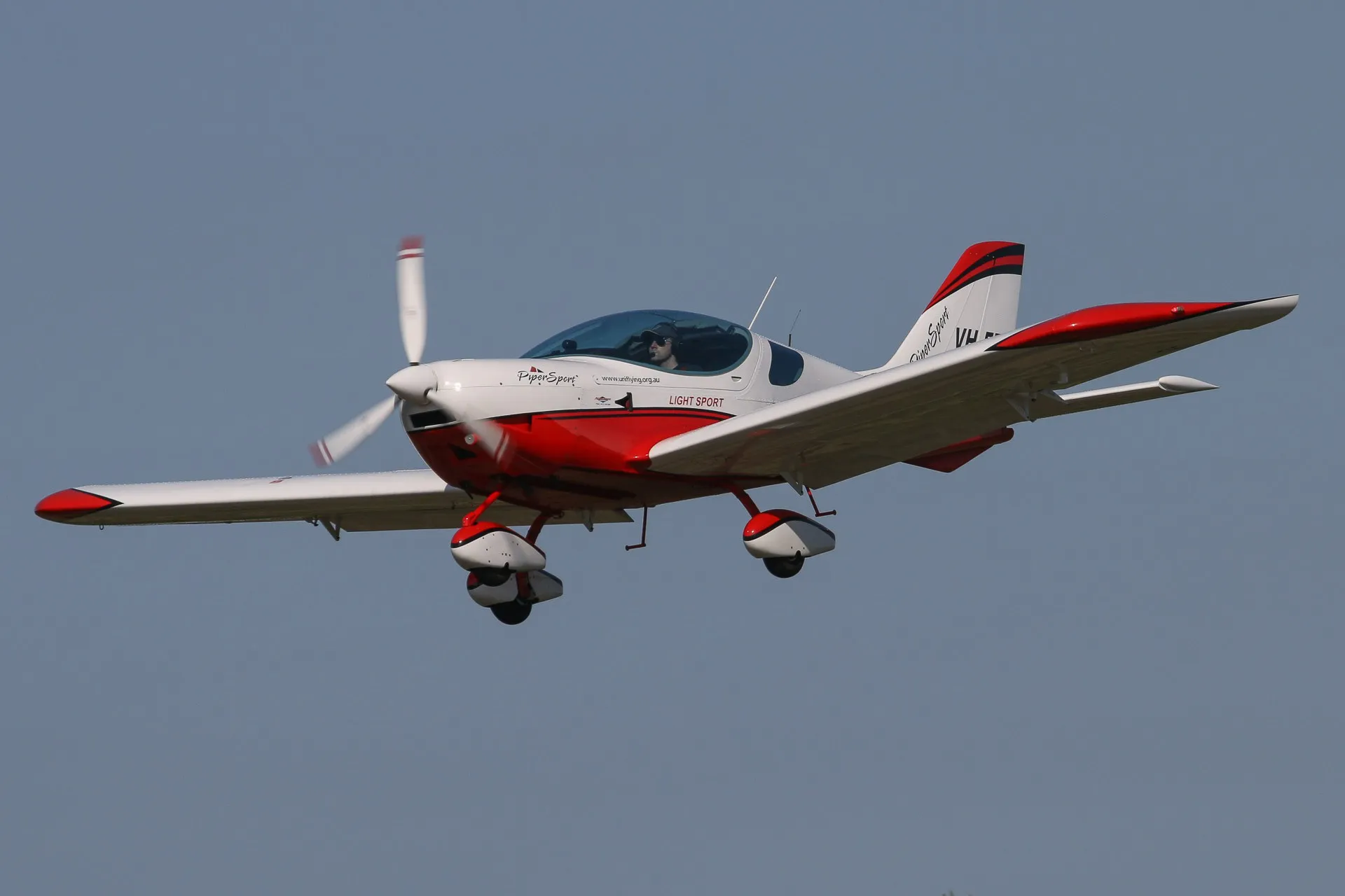 EZT landing at YSEN Serpentine Airfield 2015 Fly In
