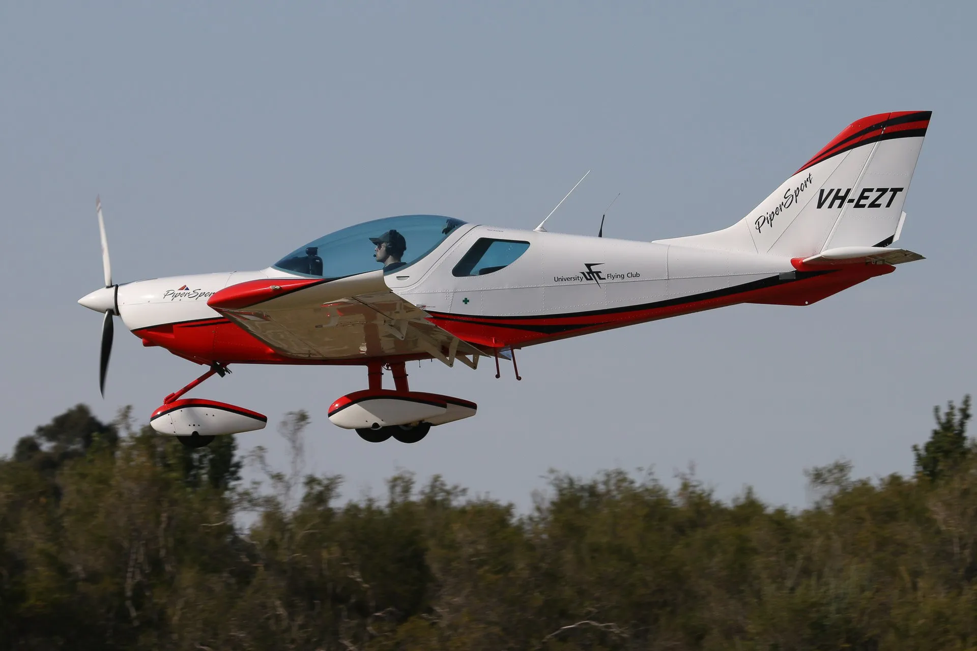 EZT landing at YSEN Serpentine Airfield 2015 Fly In