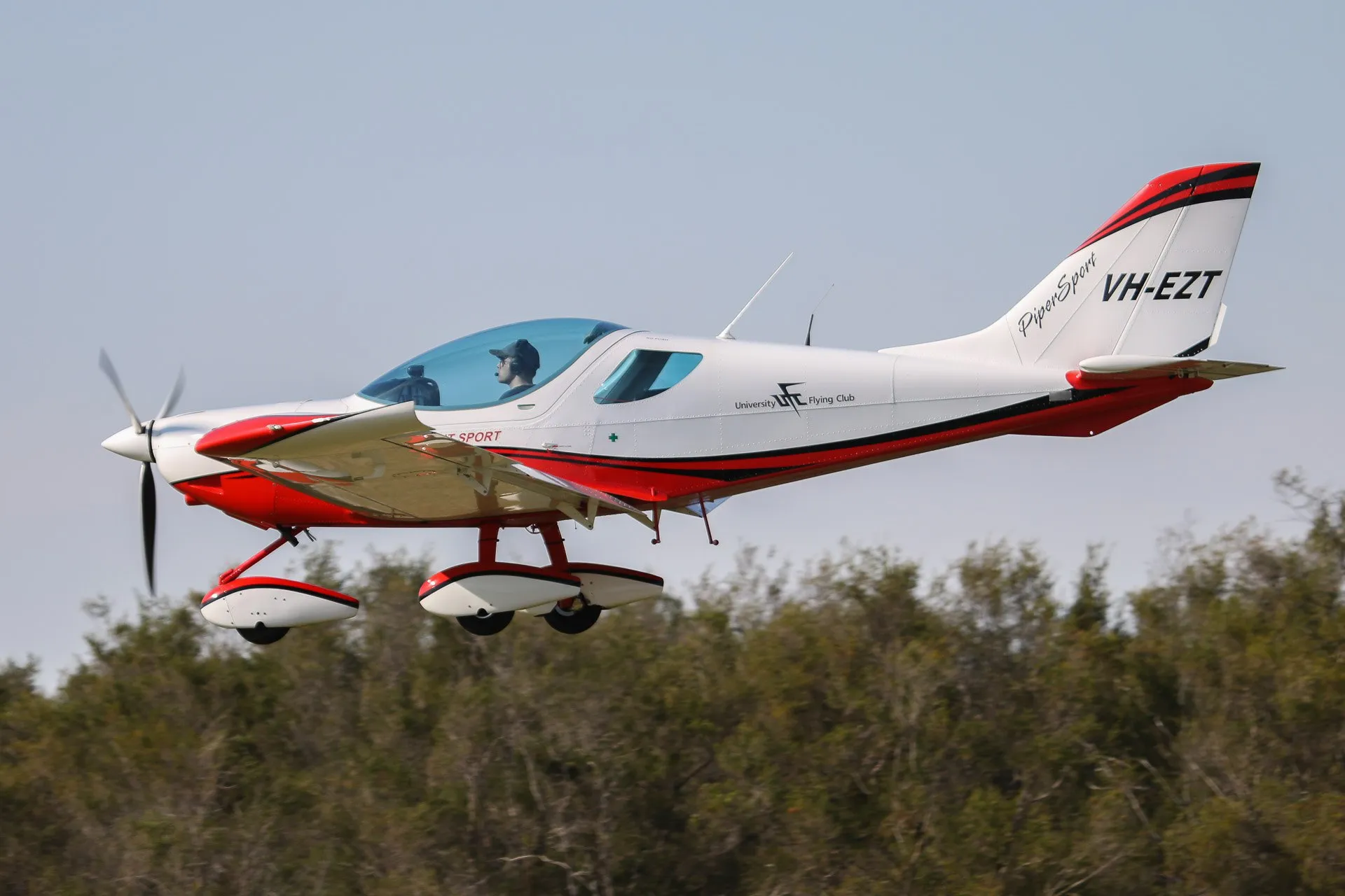 EZT landing at YSEN Serpentine Airfield 2015 Fly In