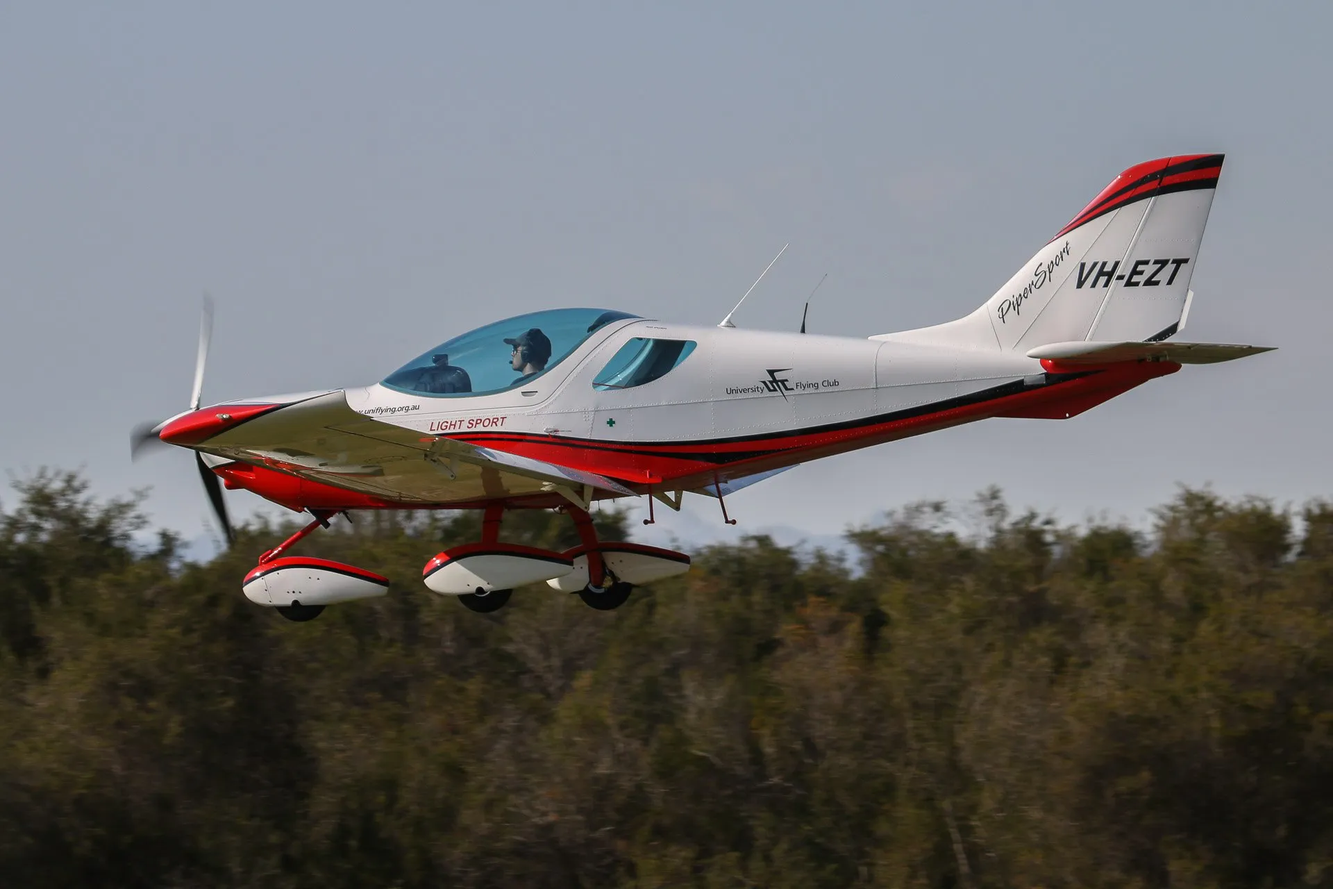 EZT landing at YSEN Serpentine Airfield 2015 Fly In