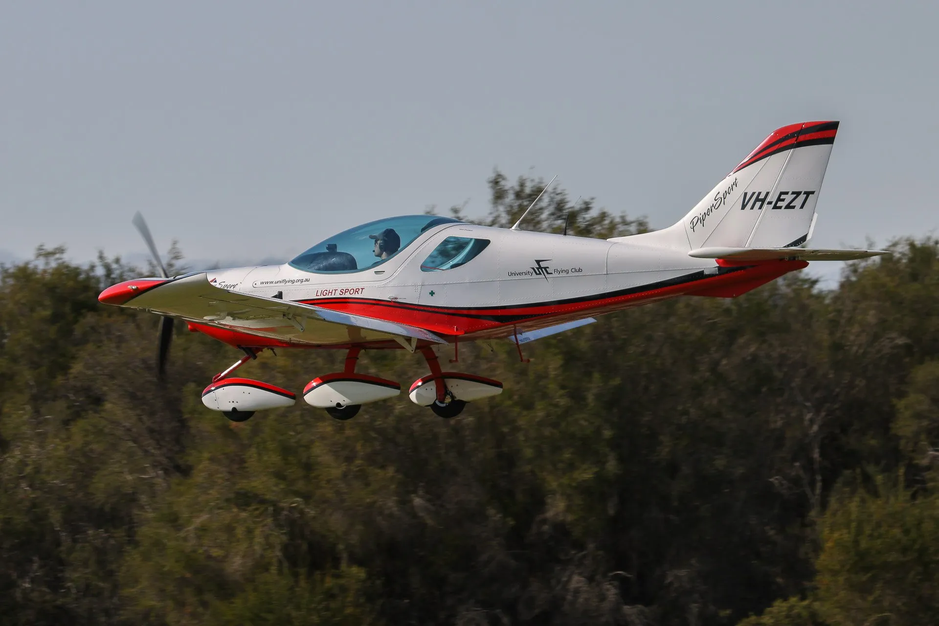 EZT landing at YSEN Serpentine Airfield 2015 Fly In