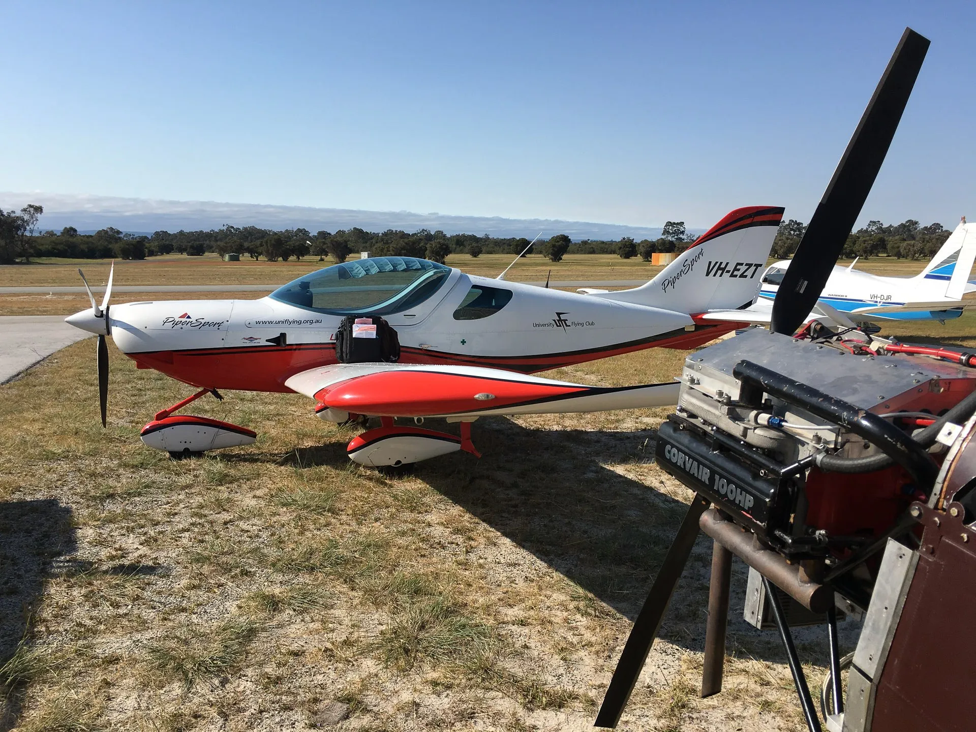 VH-EZT Pipersport and Pietenpol