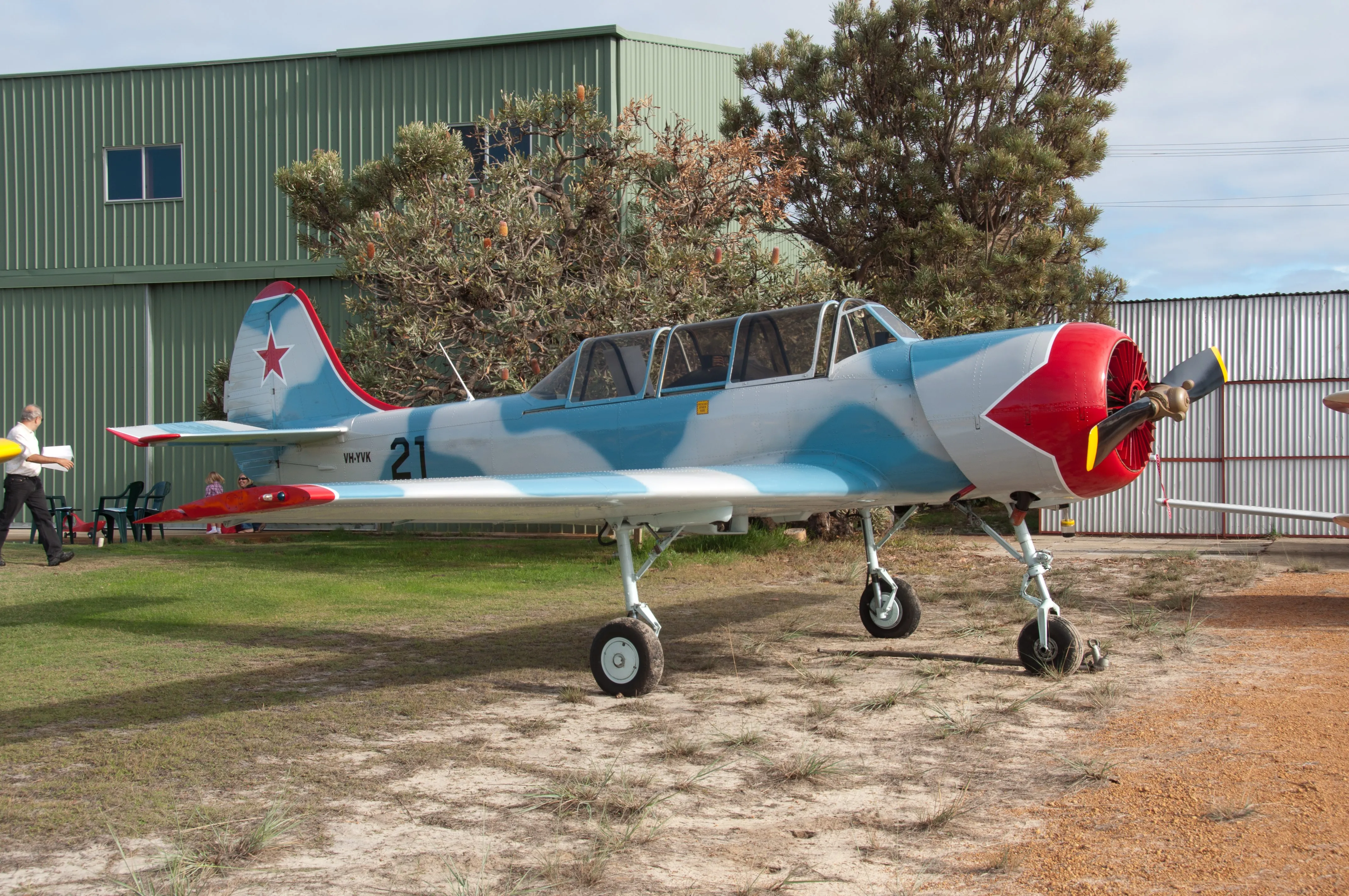 Serpentine SABC SAAA fly in aviation ufc uni flying club jandakot formation yak