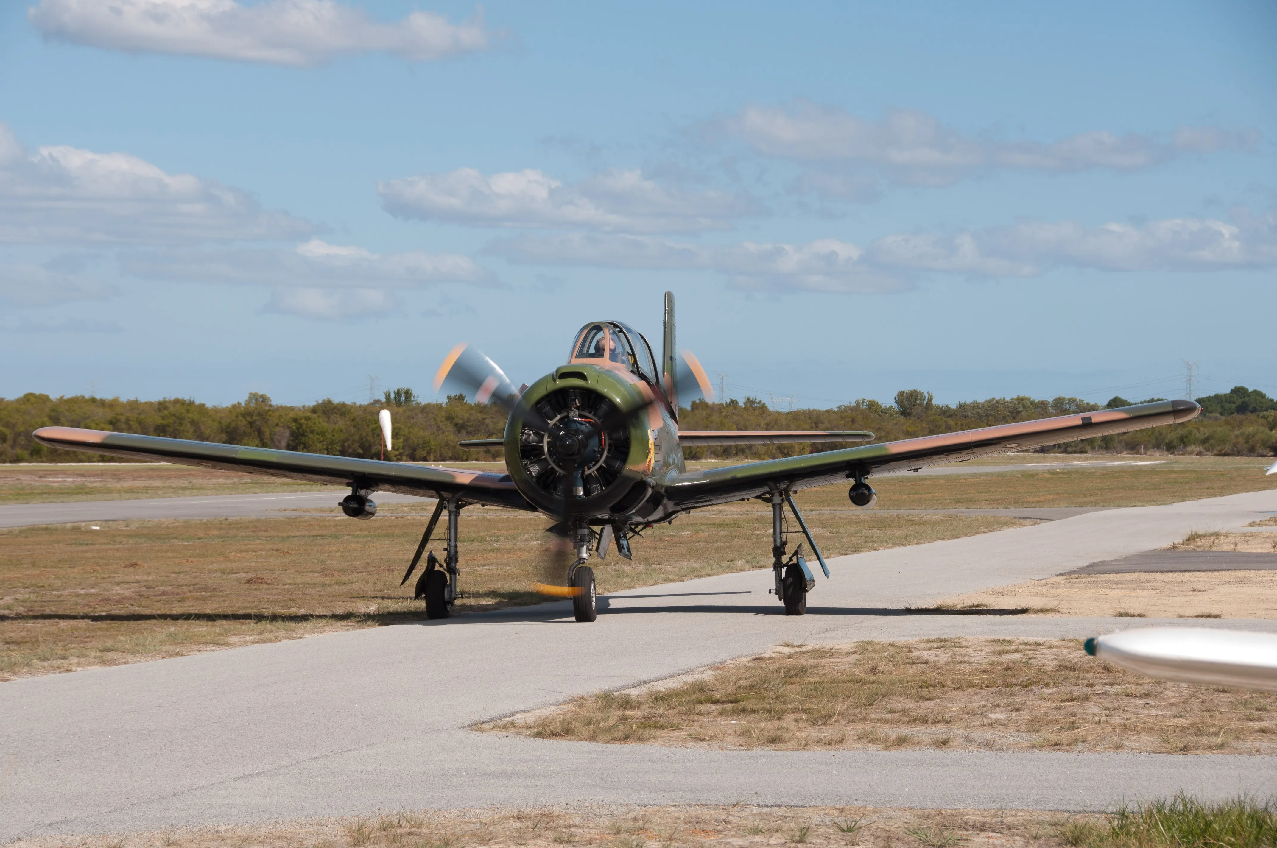 Serpentine SABC SAAA fly in aviation ufc uni flying club jandakot t28 trojan taxi
