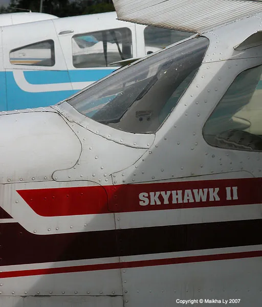 VH-UWD