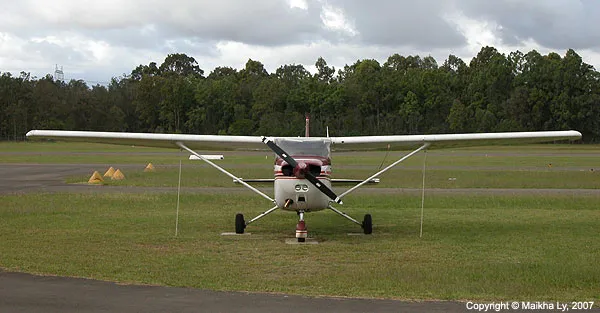VH-UWD