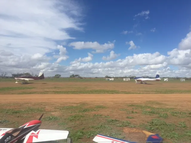 valley view 2015 geraldton northern gully vintage fly in airshow vans aircraft taxiing