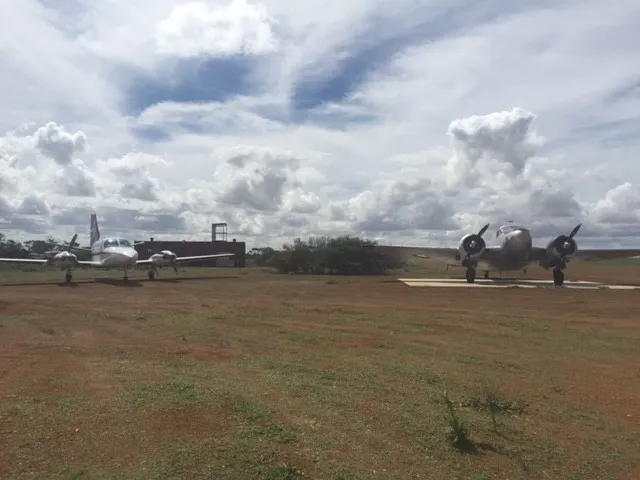 valley view 2015 geraldton northern gully vintage fly in airshow beech 18 and cessna 402