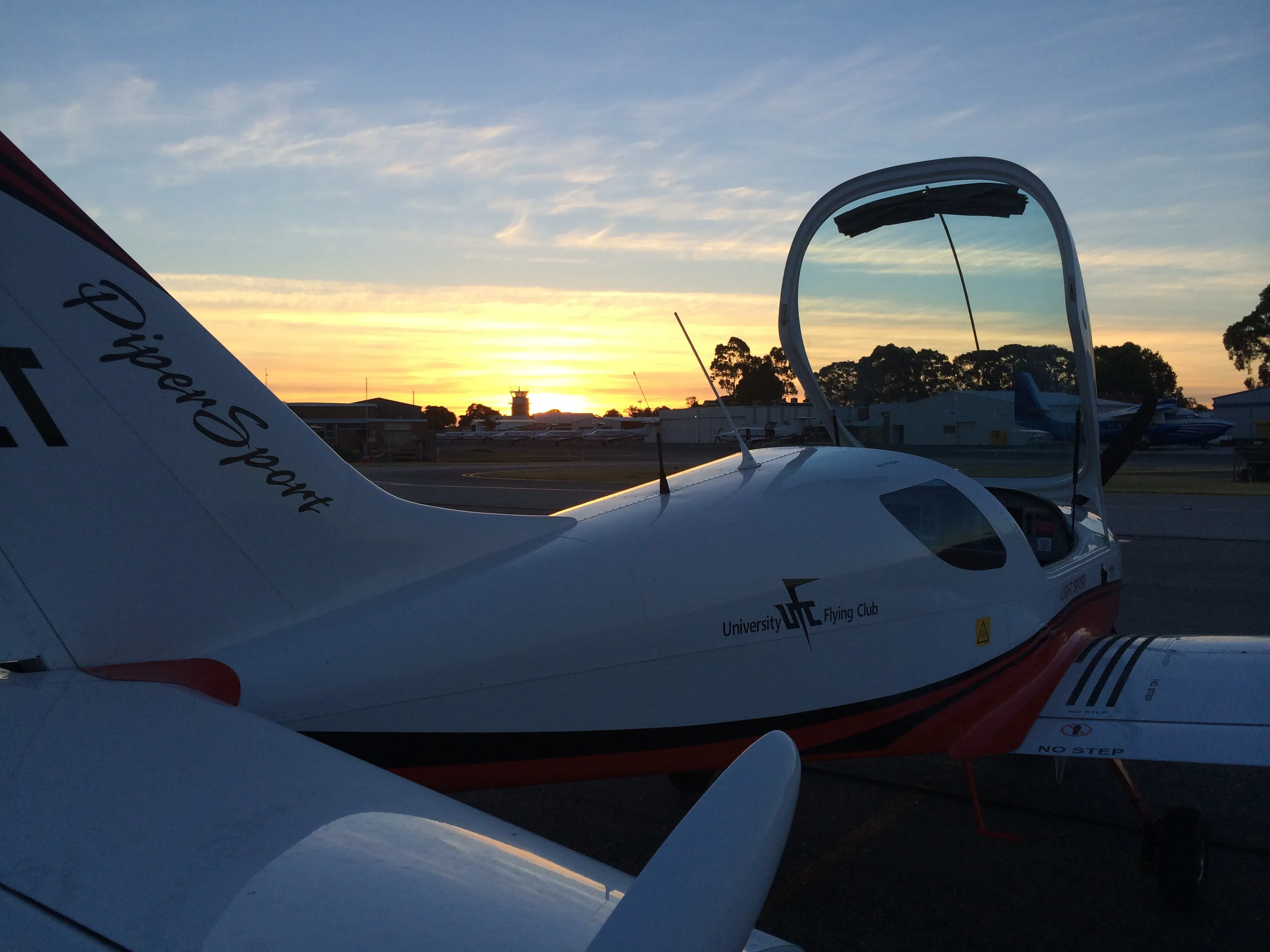 University Flying Club VH-EZT Jandakot Flight Training
