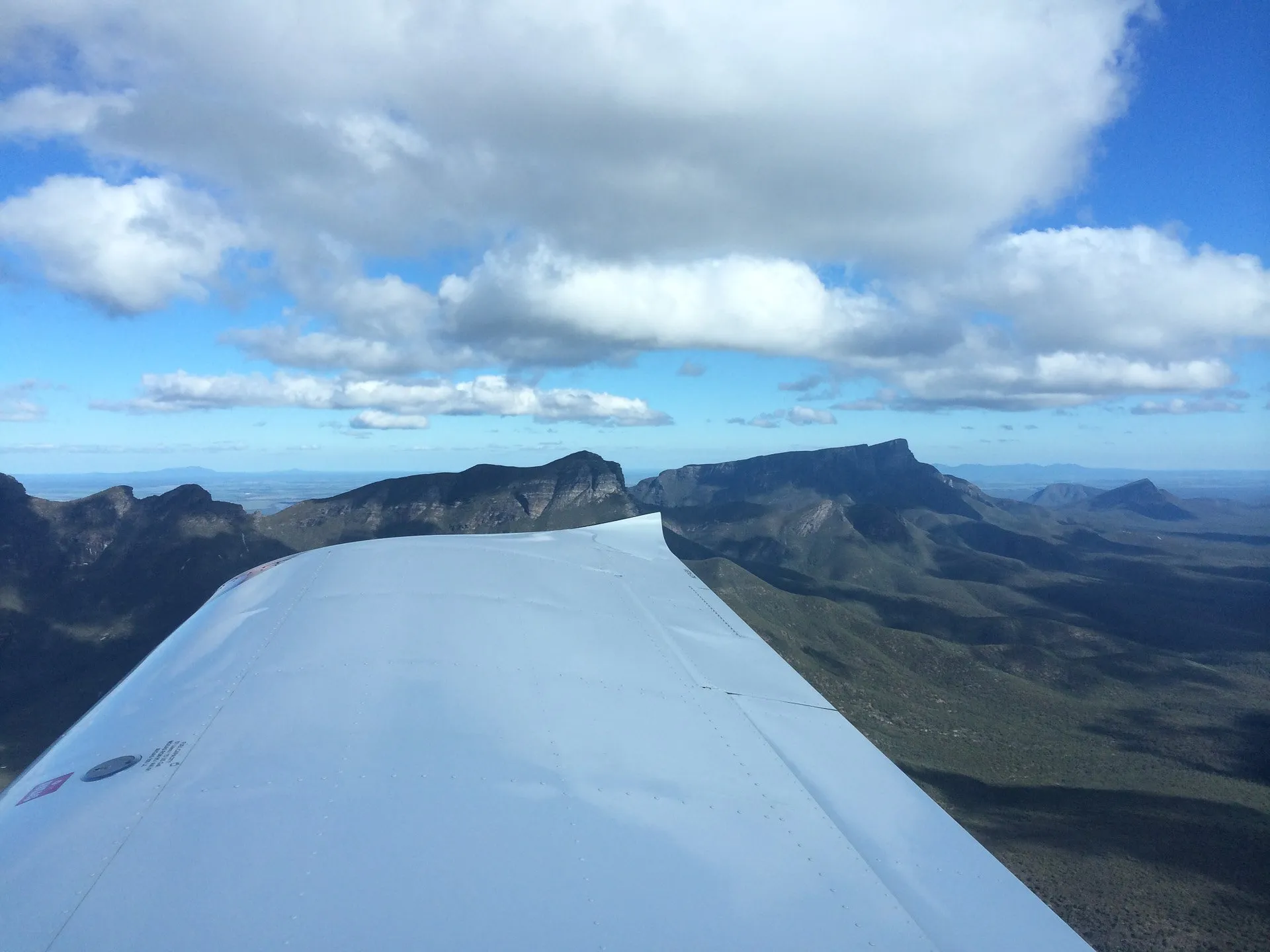 stirling ranges from the air vh-ezt UFC uni flying club jandakot learn to fly aircraft hire