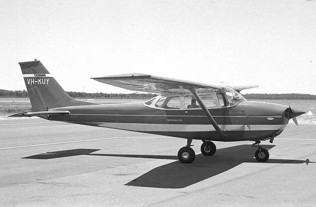 VH-KUY at Perth's Jandakot airport in December 1969