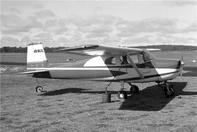 VH-WJL at Jandakot in October 1976